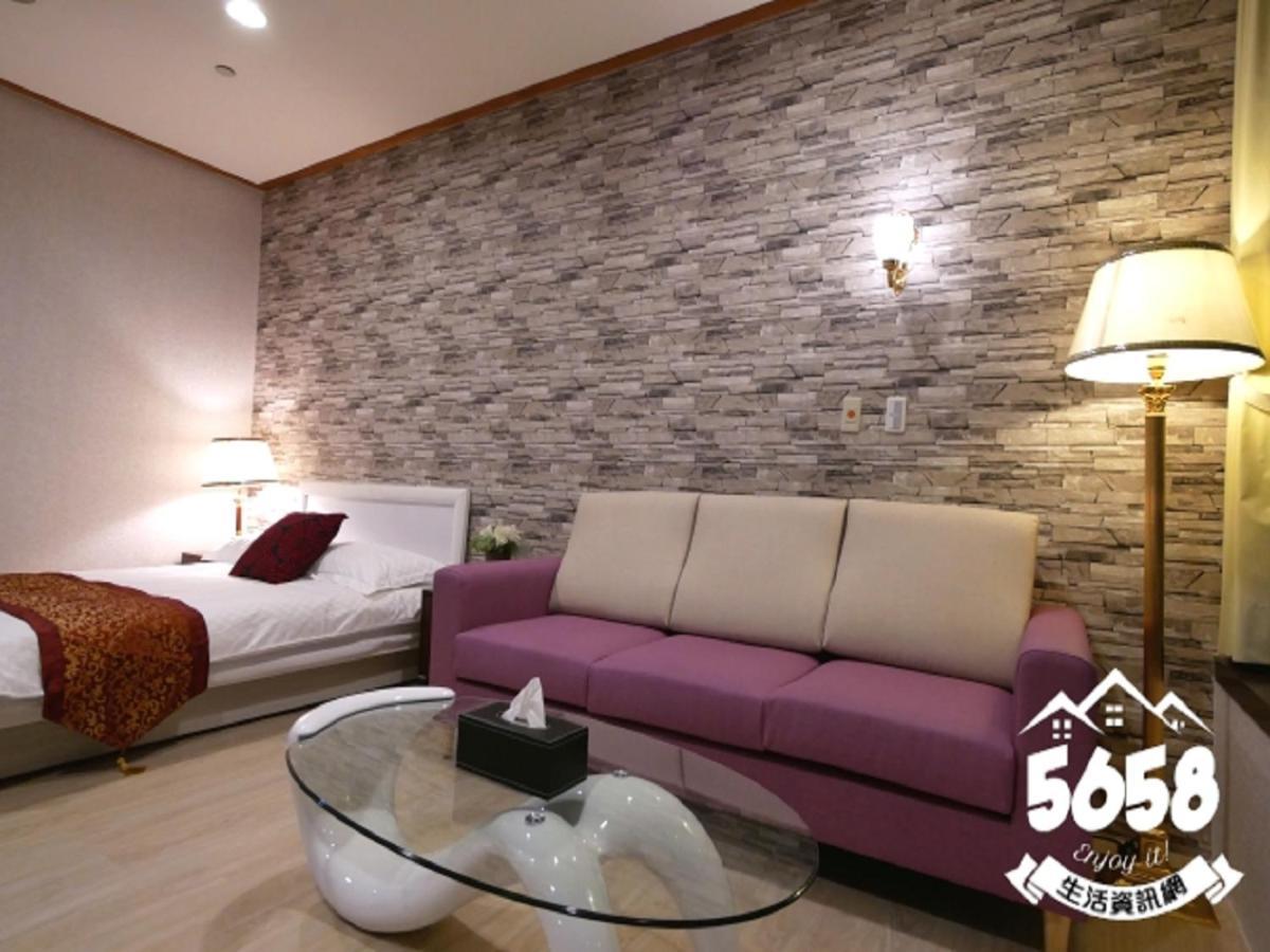 85 Season Apartment Kaohsiung Exterior photo