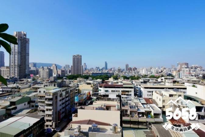 85 Season Apartment Kaohsiung Exterior photo